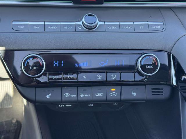 Certified 2025 Hyundai Elantra SEL FWD image 29