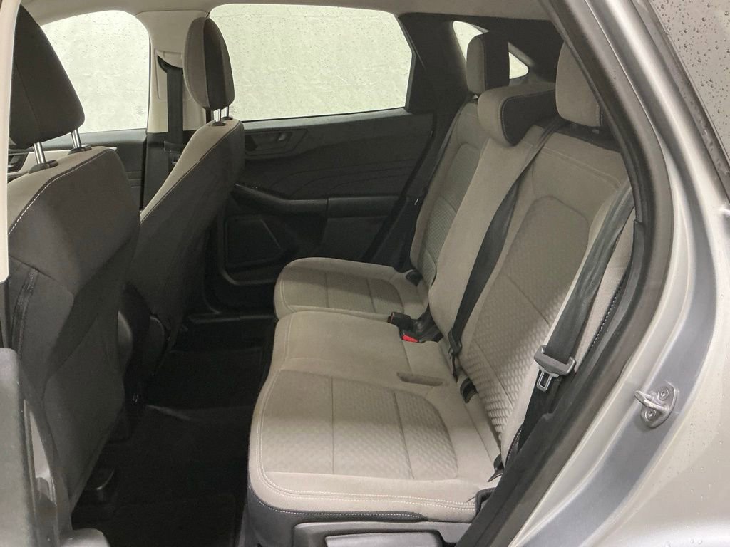 Used 2022 Ford Escape SE image 18