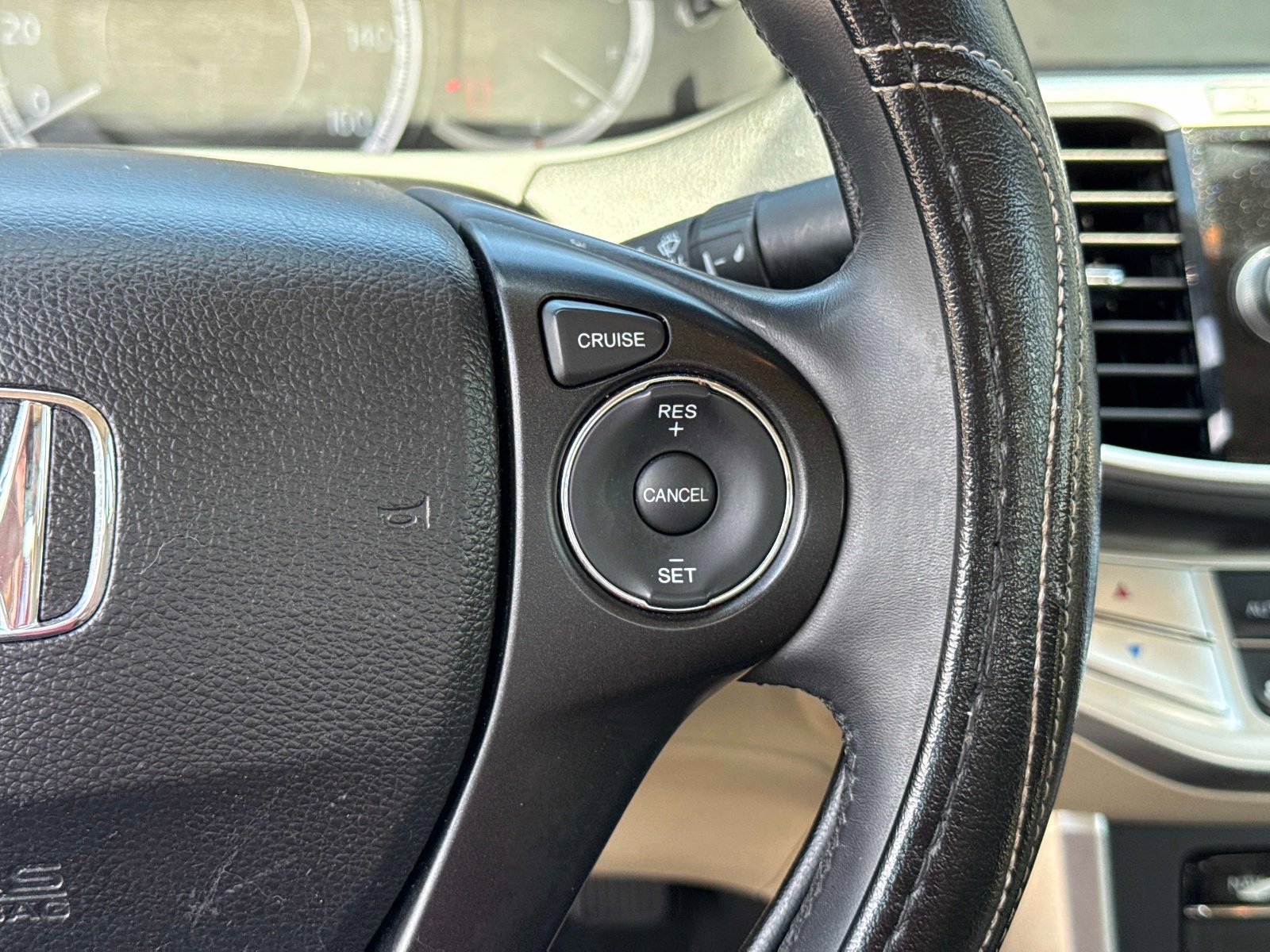 Used 2014 Honda Accord EX-L image 29