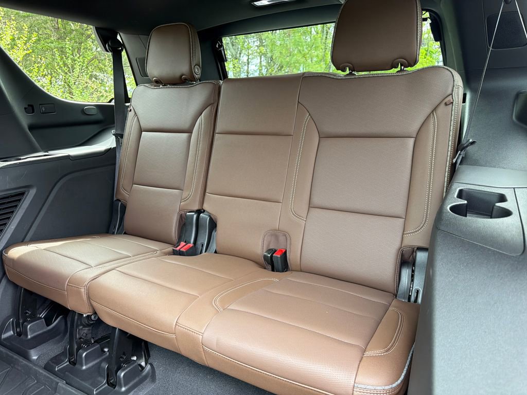 Used 2024 Chevrolet Tahoe High Country AWD/4WD image 45