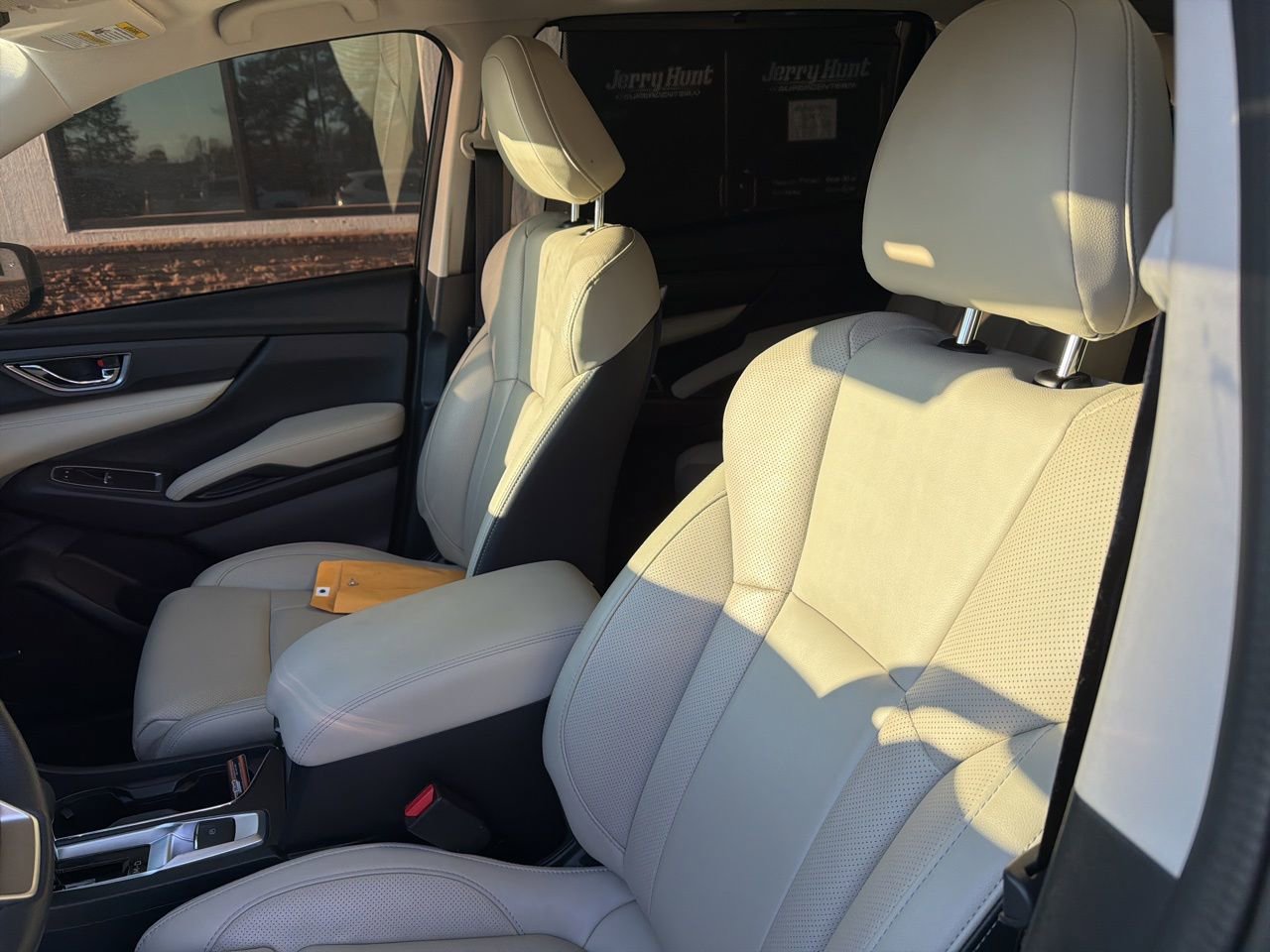 Used 2023 Subaru Ascent Limited w/ Technology Package image 3