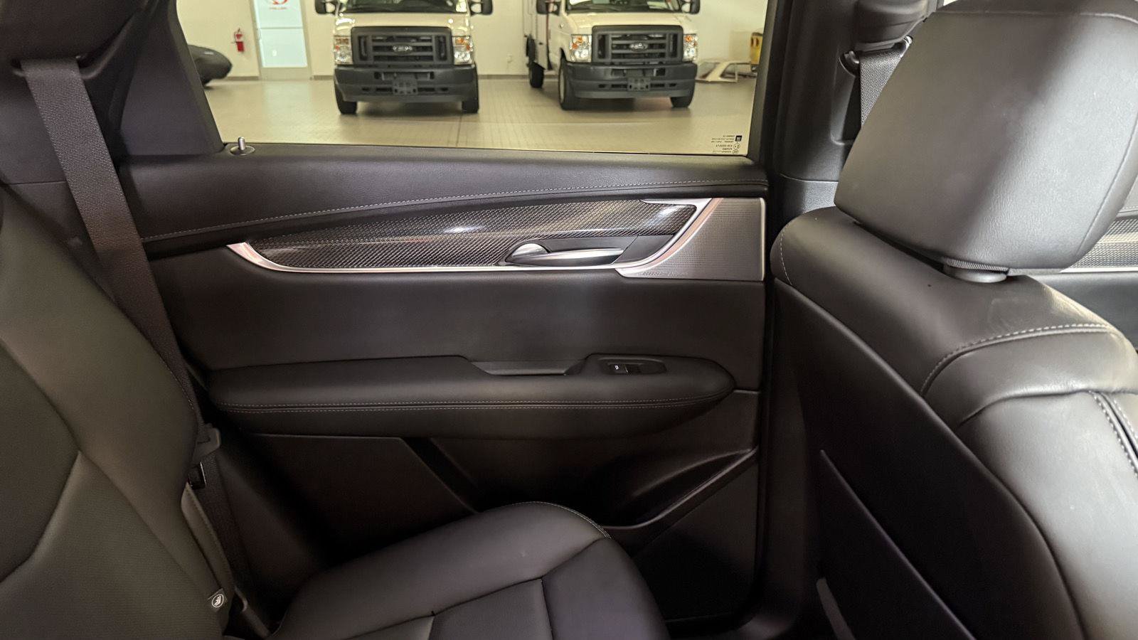 Used 2023 Cadillac XT5 Sportv w/ Technology Package AWD/4WD image 26