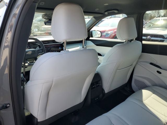 New 2026 Jeep Cherokee Laredo AWD/4WD image 12