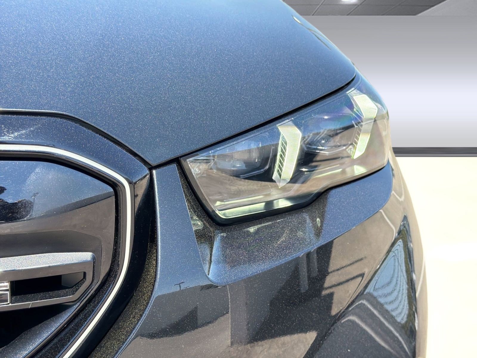 New 2026 BMW M5 w/ Executive Package AWD/4WD image 10