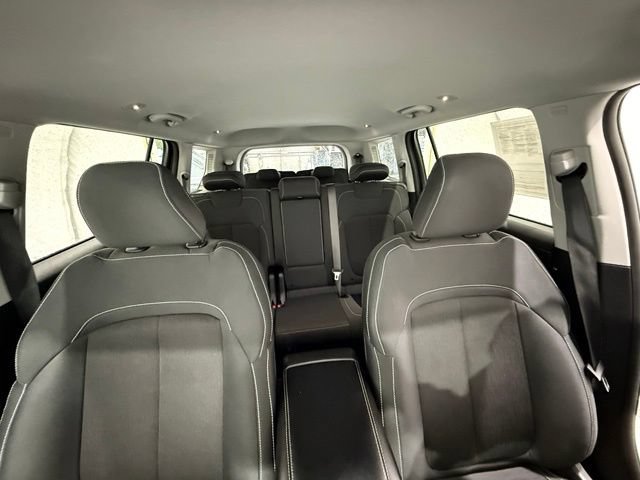 Used 2021 Jeep Grand Cherokee L Laredo w/ Luxury Tech Group I AWD/4WD image 35