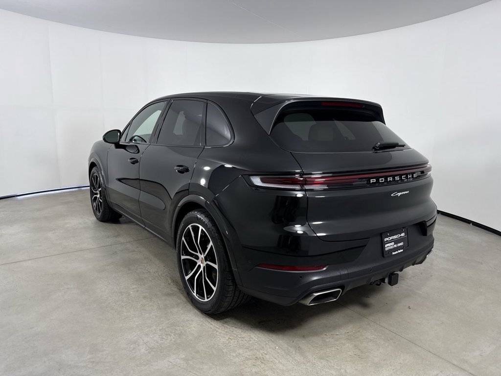 Certified 2026 Porsche Cayenne AWD/4WD image 3