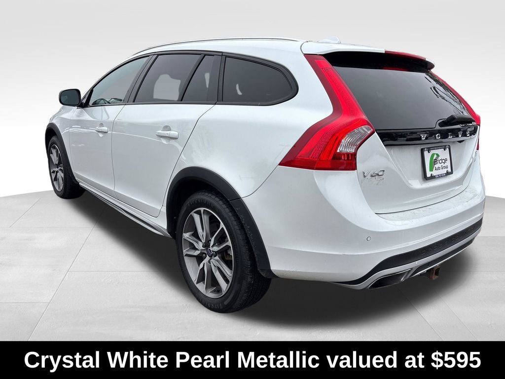 Used 2018 Volvo V60 T5 Cross Country w/ Convenience Package image 6