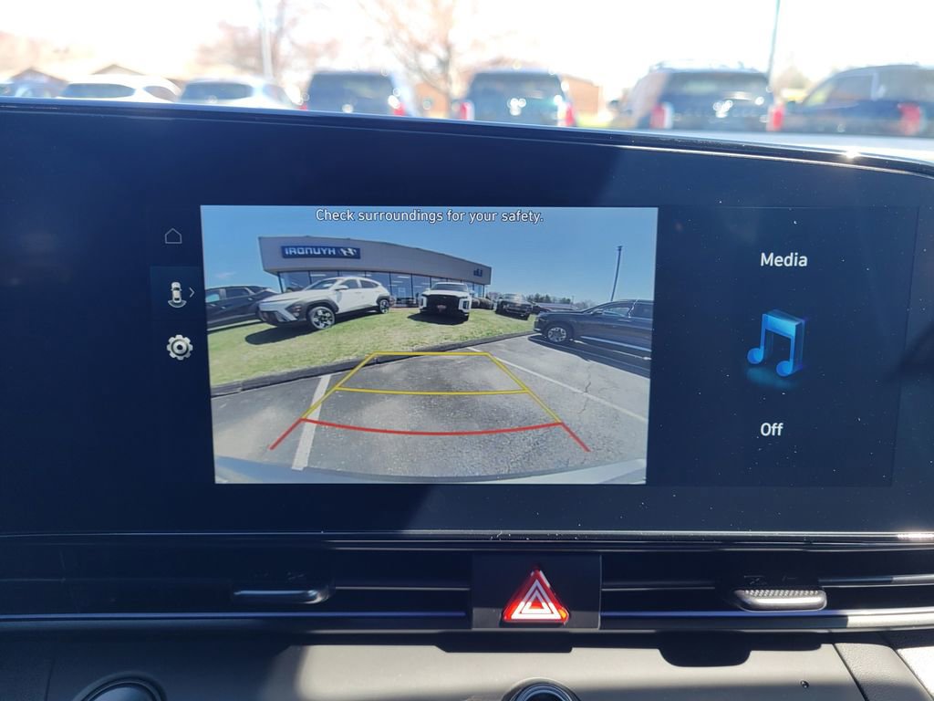 Certified 2025 Hyundai Elantra SEL image 22