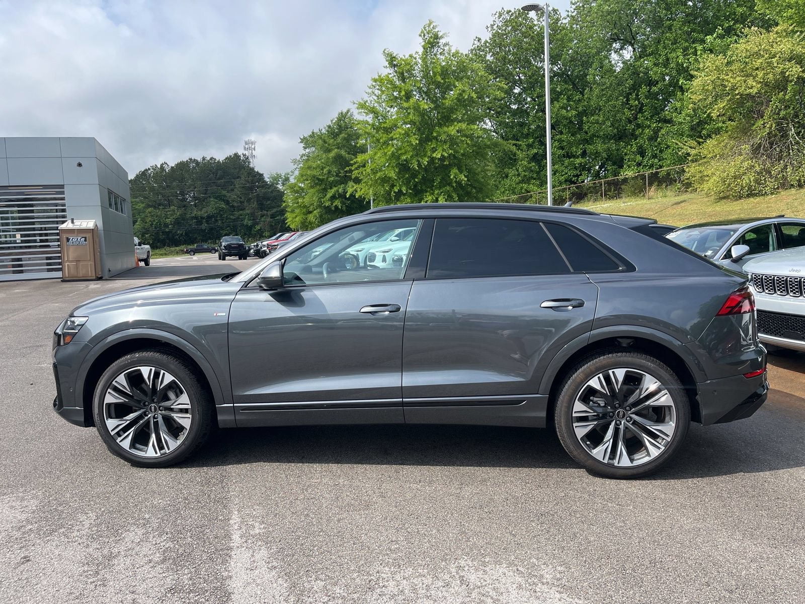 Used 2025 Audi Q8 Premium Plus w/ Premium Plus Package AWD/4WD image 9