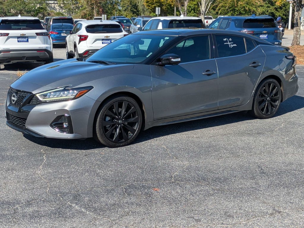 Used 2023 Nissan Maxima SR w/ Sport Mat Group FWD image 8