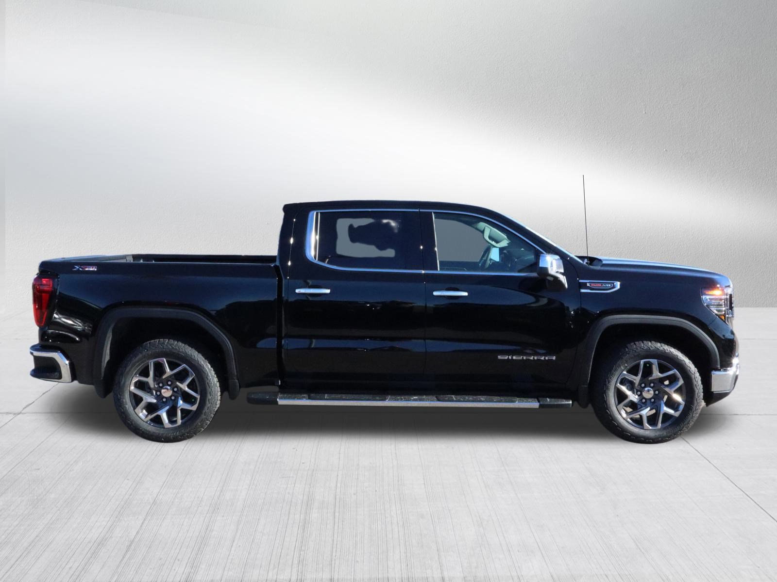 New 2026 GMC Sierra 1500 SLT w/ SLT Premium Plus Package image 8