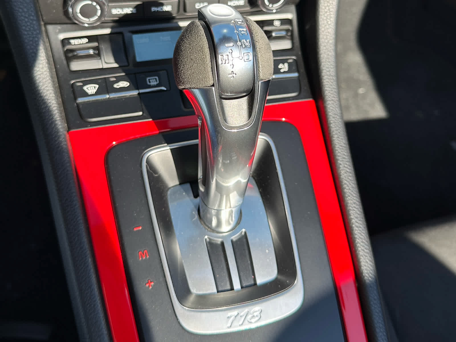 Used 2022 Porsche 718 Boxster Spyder RWD image 17