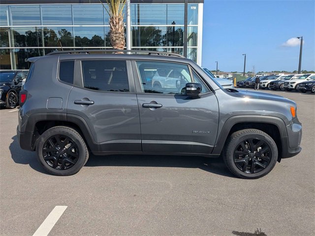 Used 2023 Jeep Renegade Altitude image 2
