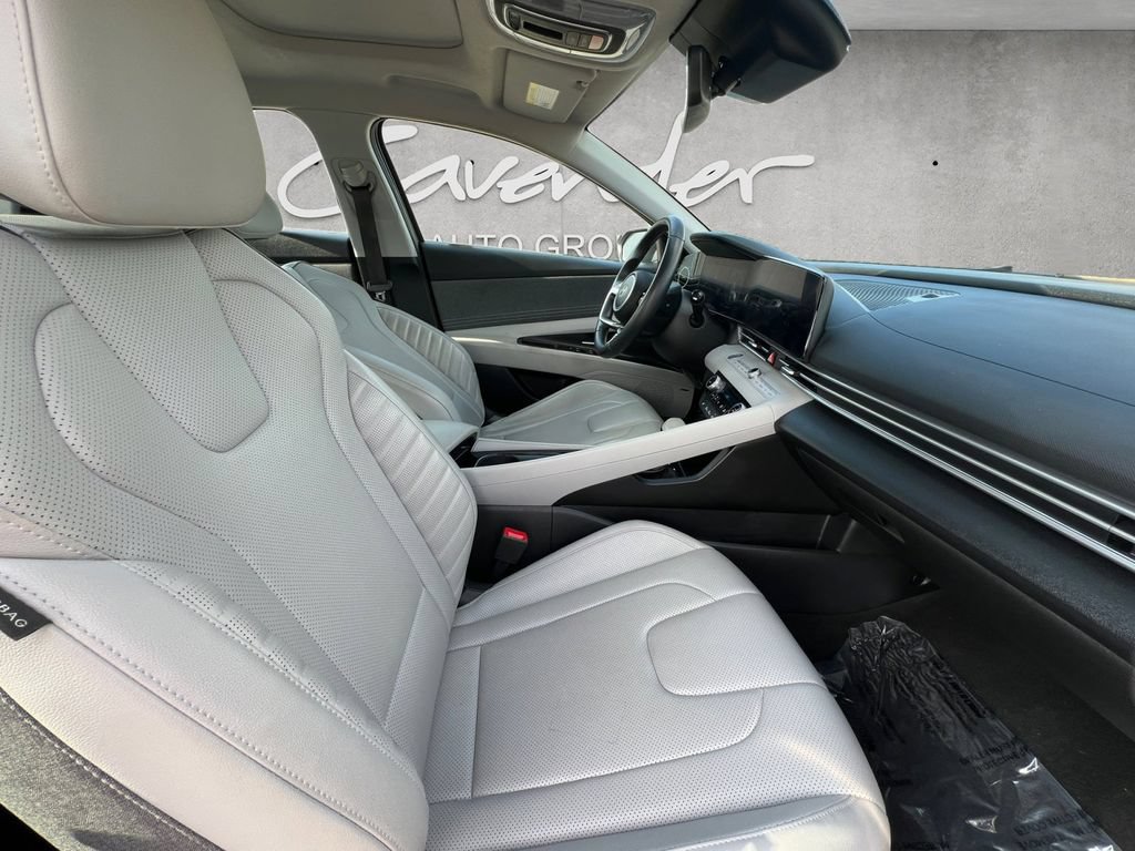 Used 2024 Hyundai Elantra Limited FWD image 24