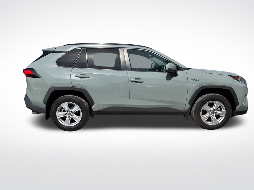 Used 2021 Toyota RAV4 XLE w/ Convenience Package AWD/4WD image 17