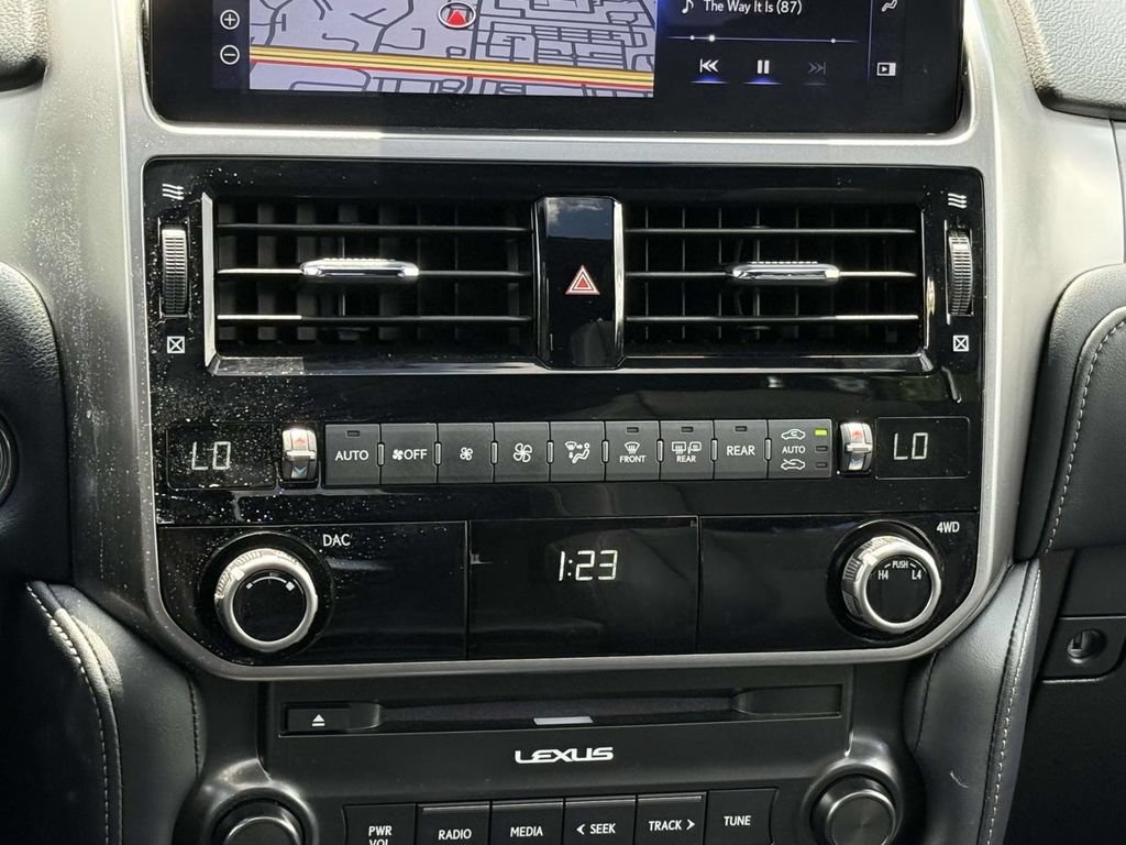 Used 2023 Lexus GX 460 Premium w/ Premium Package AWD/4WD image 17