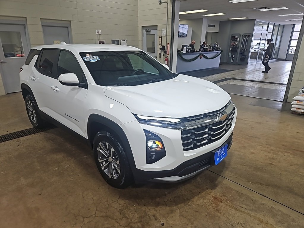 Used 2025 Chevrolet Equinox LT image 9