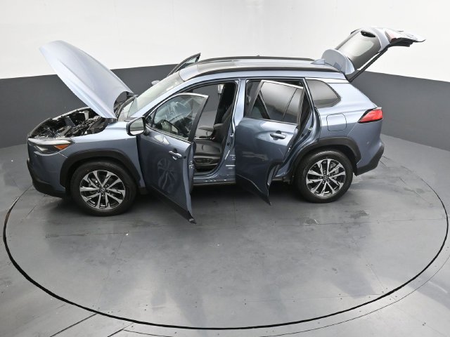Used 2023 Toyota Corolla Cross XLE w/ Convenience Package FWD image 51