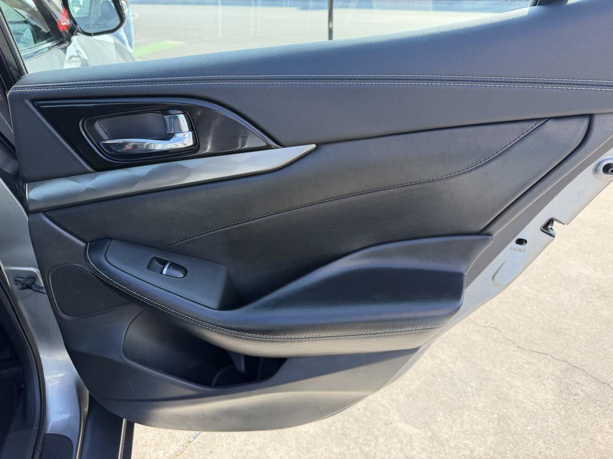 Used 2022 Nissan Maxima SL FWD image 27