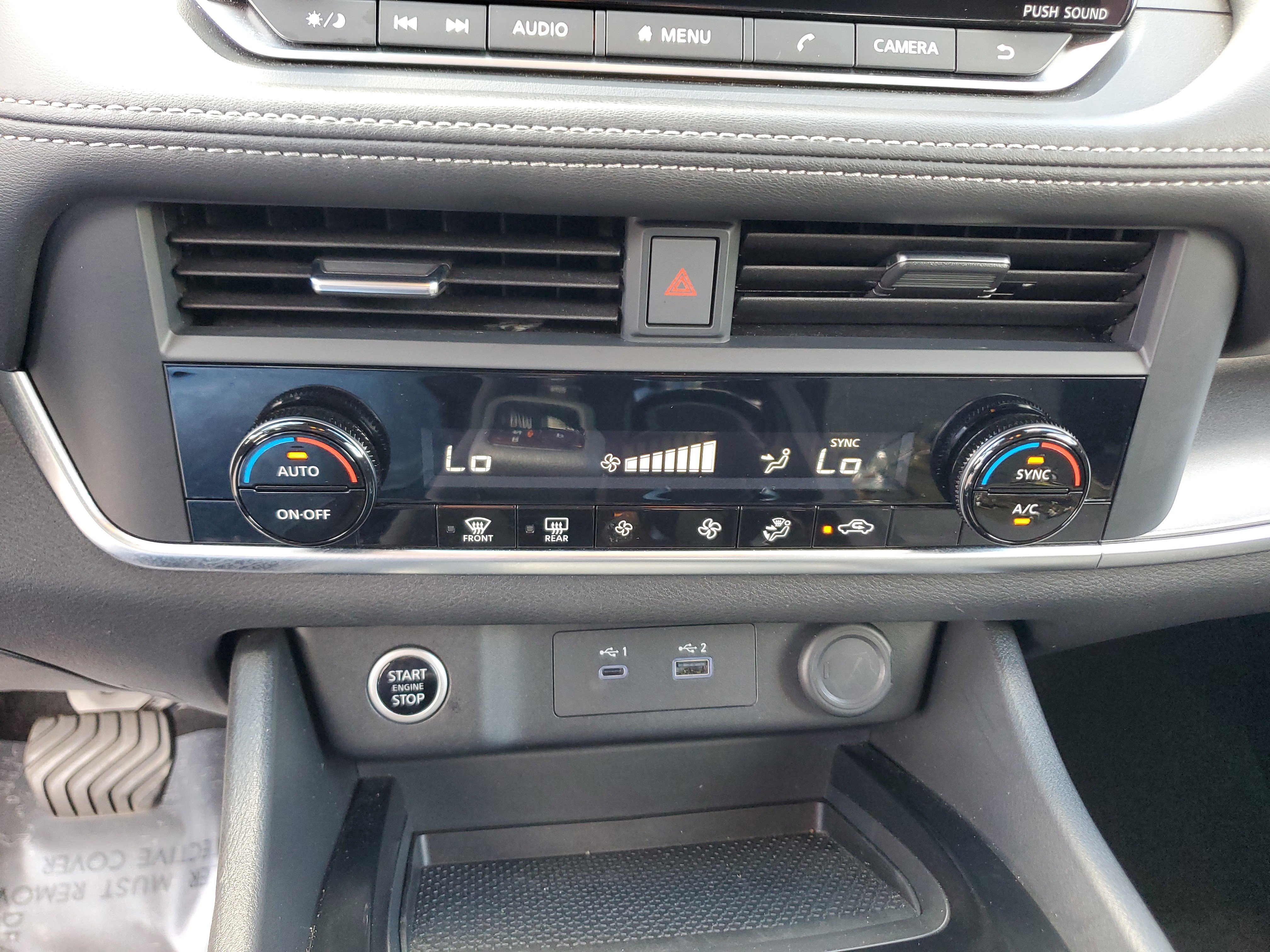 Used 2023 Nissan Rogue SV image 24