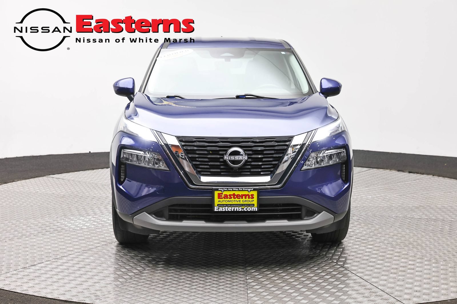 Used 2023 Nissan Rogue SV AWD/4WD image 2