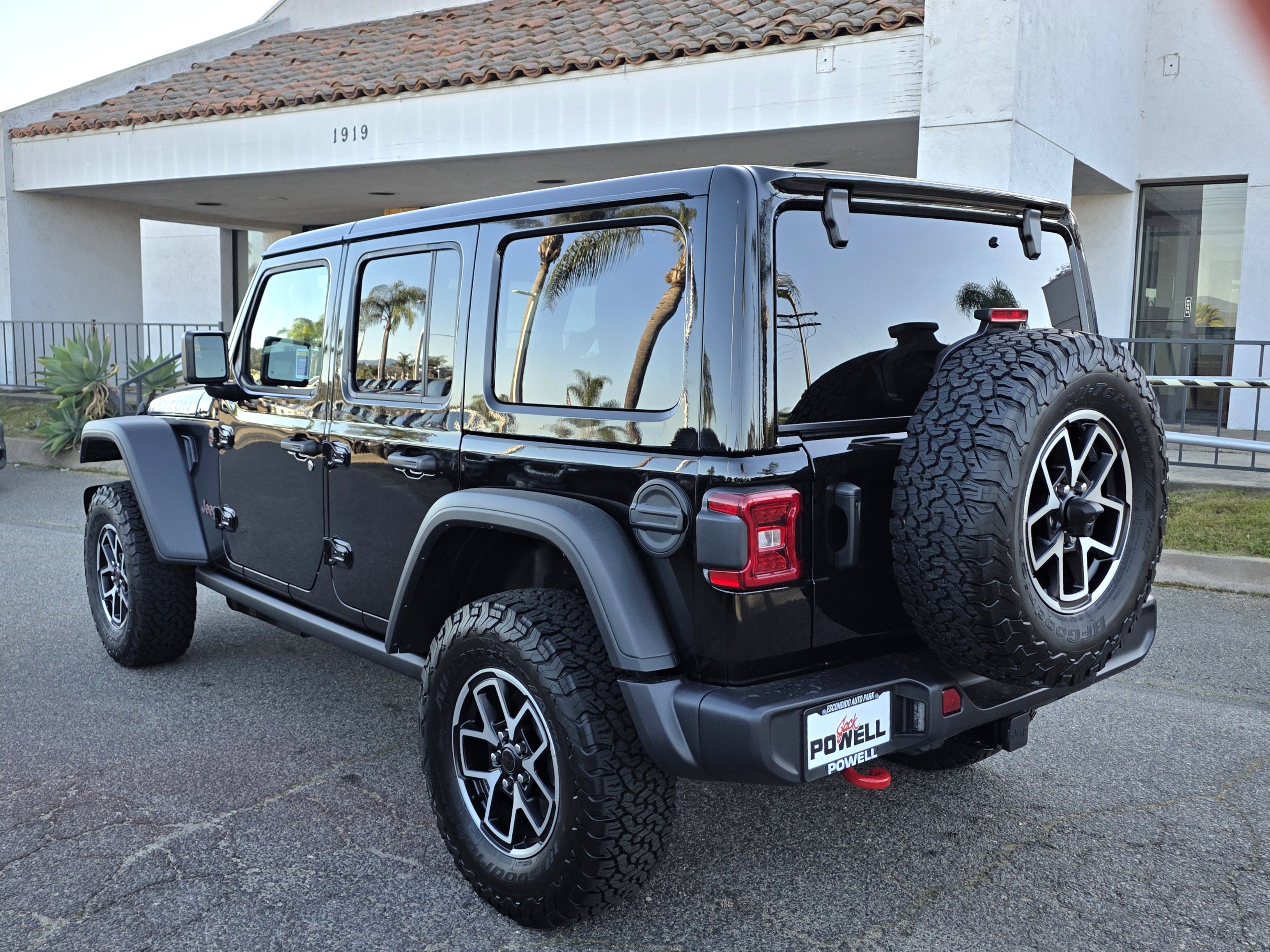 New 2026 Jeep Wrangler Unlimited Rubicon w/ Technology Group AWD/4WD image 3