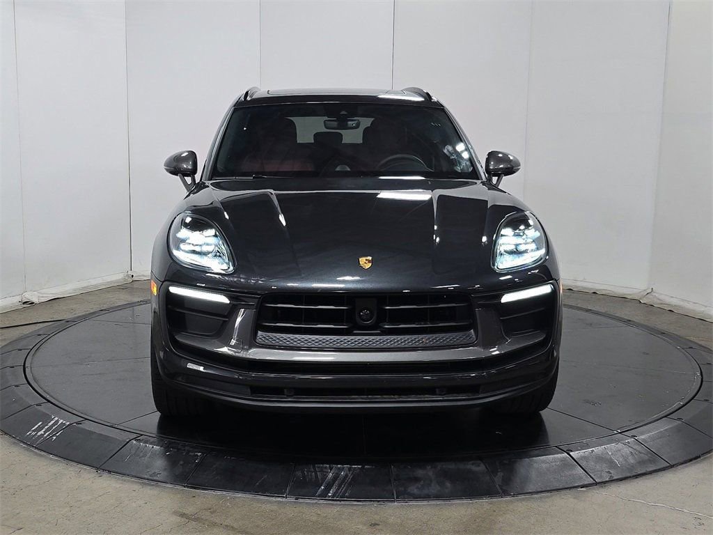 Certified 2025 Porsche Macan Turbo image 10
