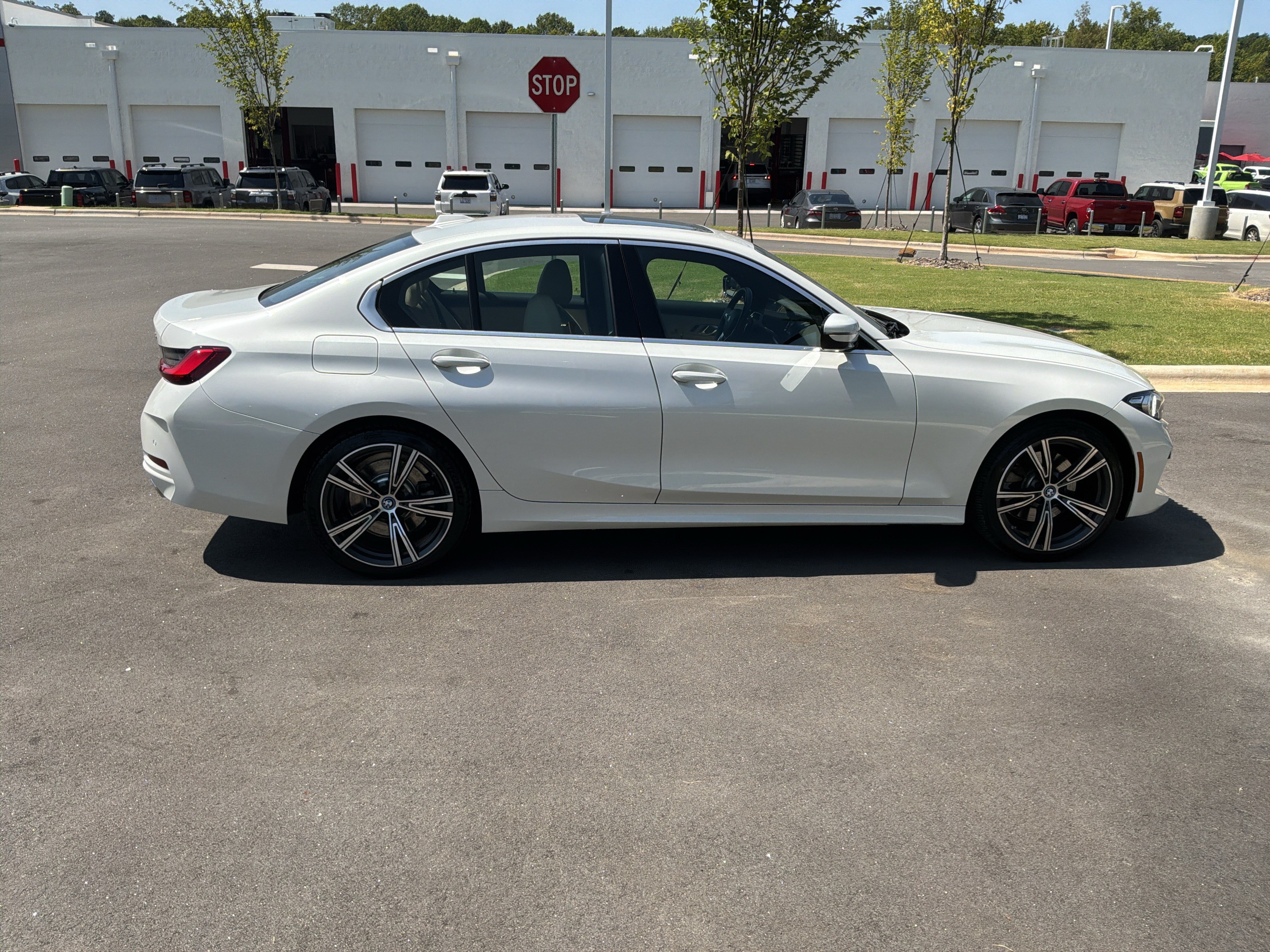 Used 2024 BMW 330e w/ Premium Package RWD image 11