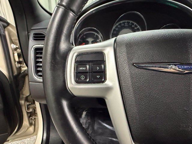 Used 2013 Chrysler 200 Touring FWD image 14