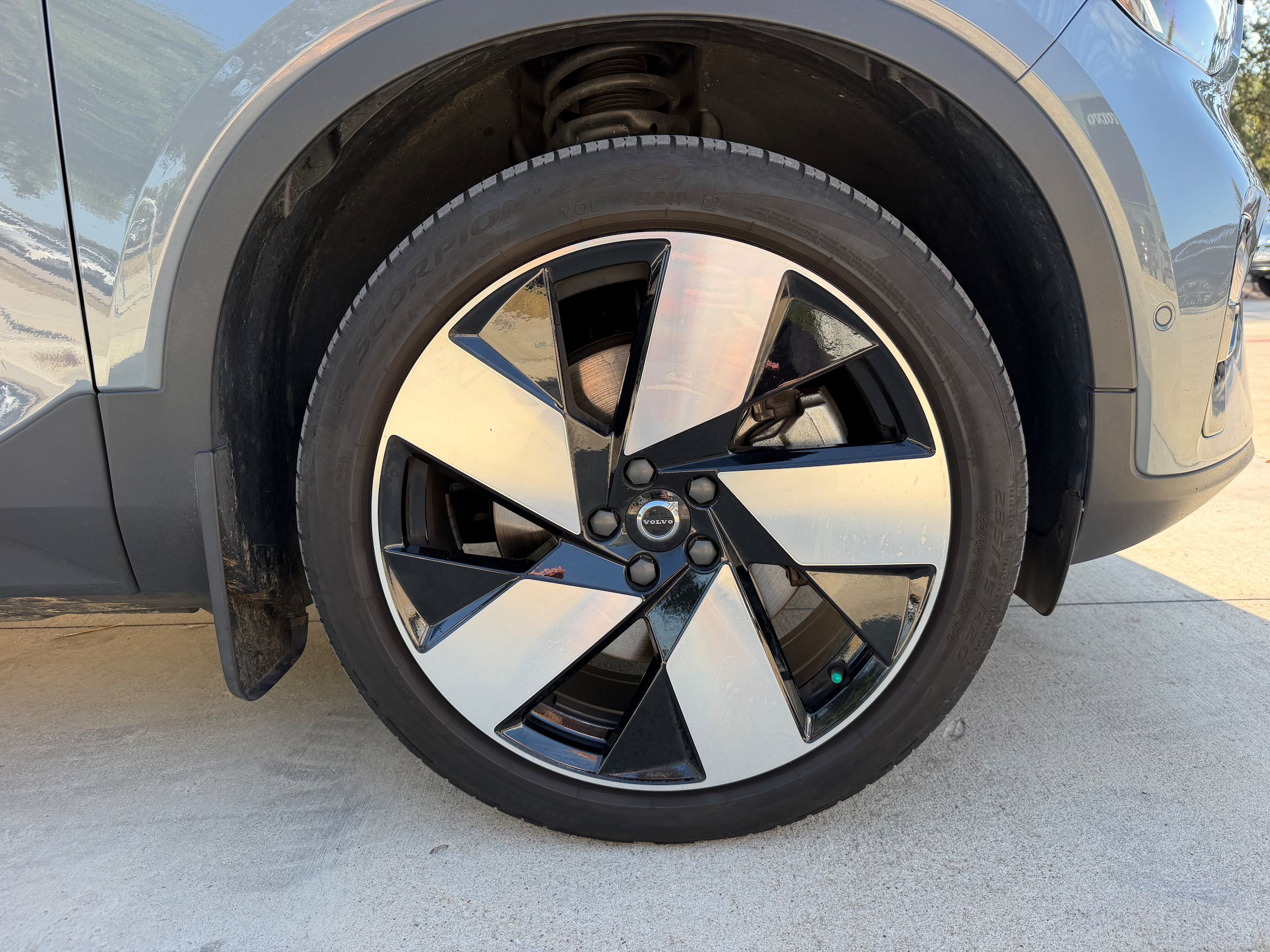 Certified 2023 Volvo C40 P8 Recharge Ultimate AWD/4WD image 7