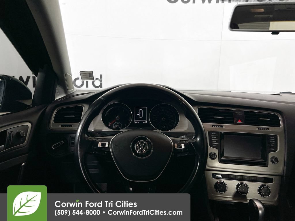 Used 2015 Volkswagen Golf S FWD image 24