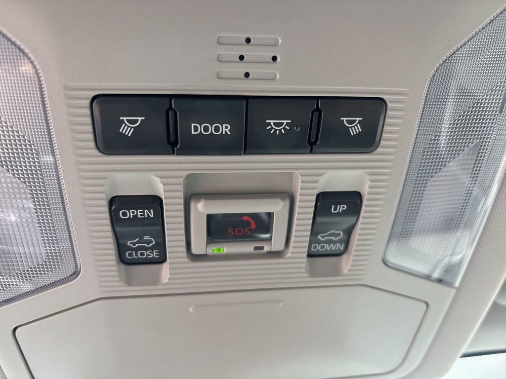 Used 2020 Toyota RAV4 XLE Premium image 23