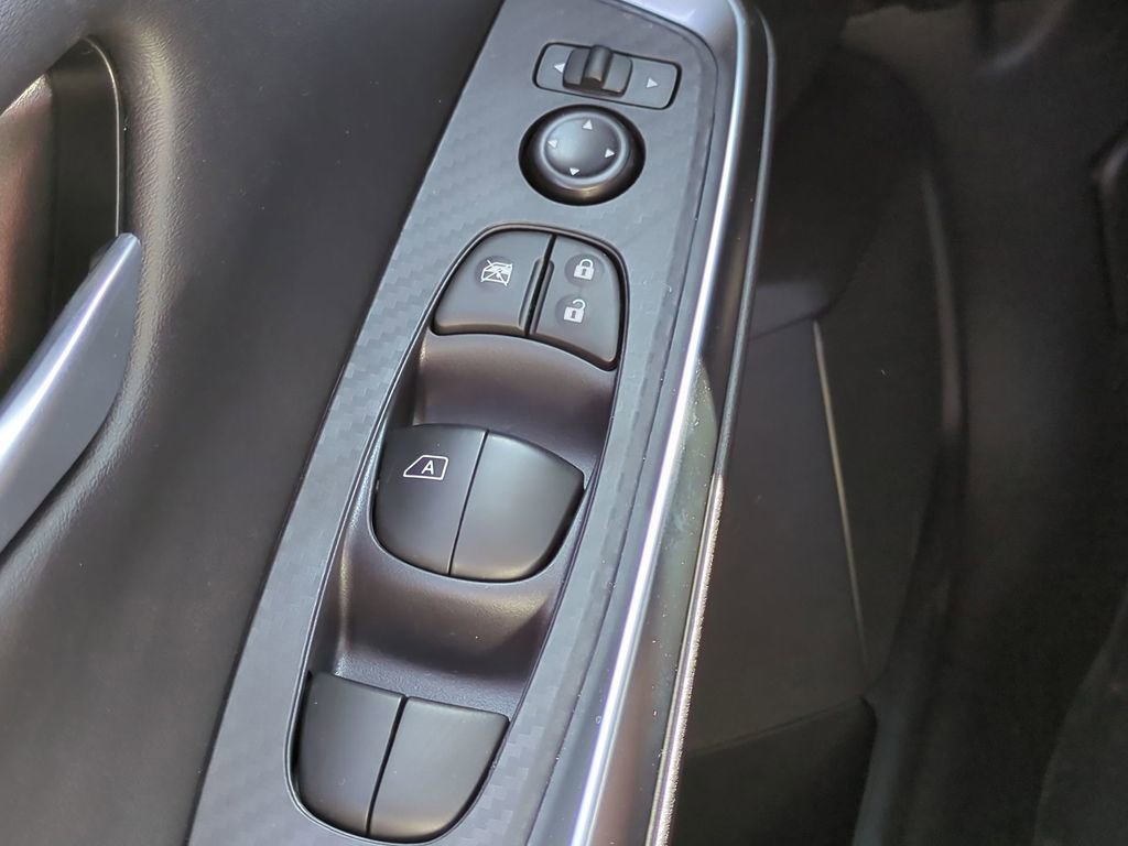 New 2025 Nissan Sentra SR w/ Midnight Edition image 10