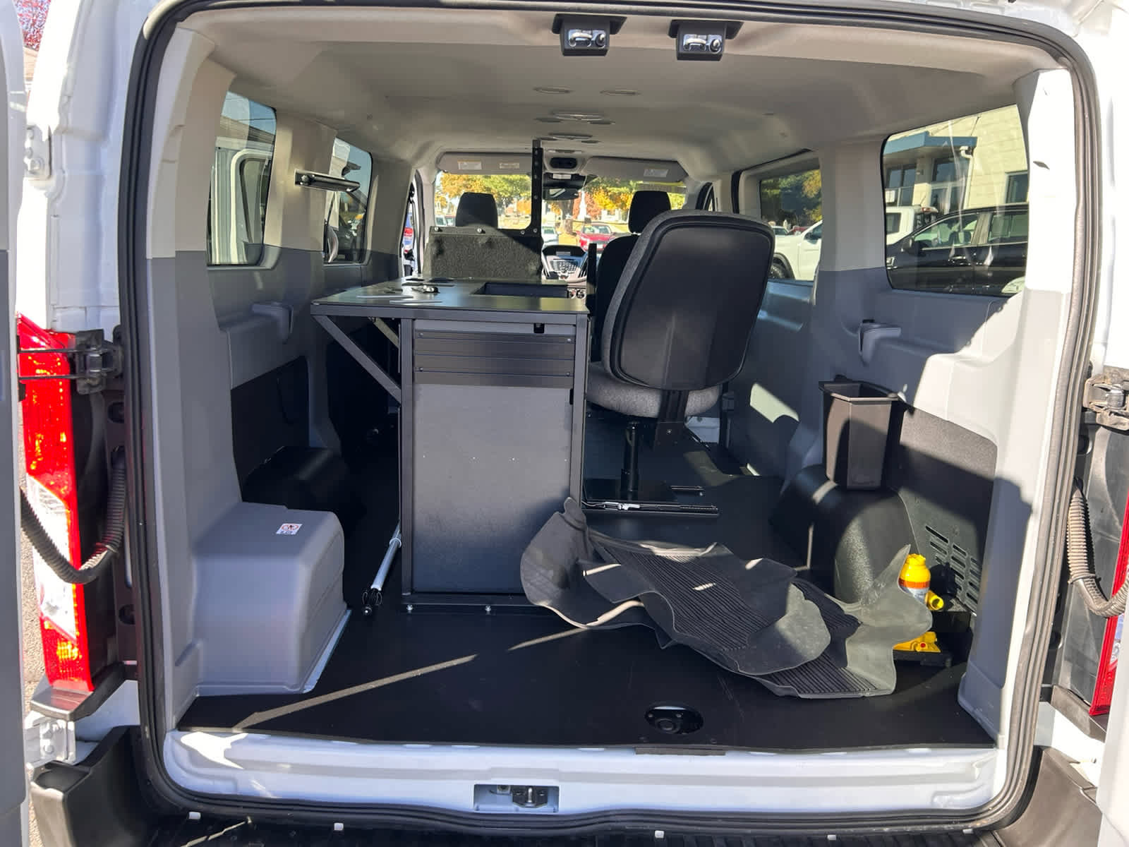 Used 2019 Ford Transit 150 XLT RWD image 18