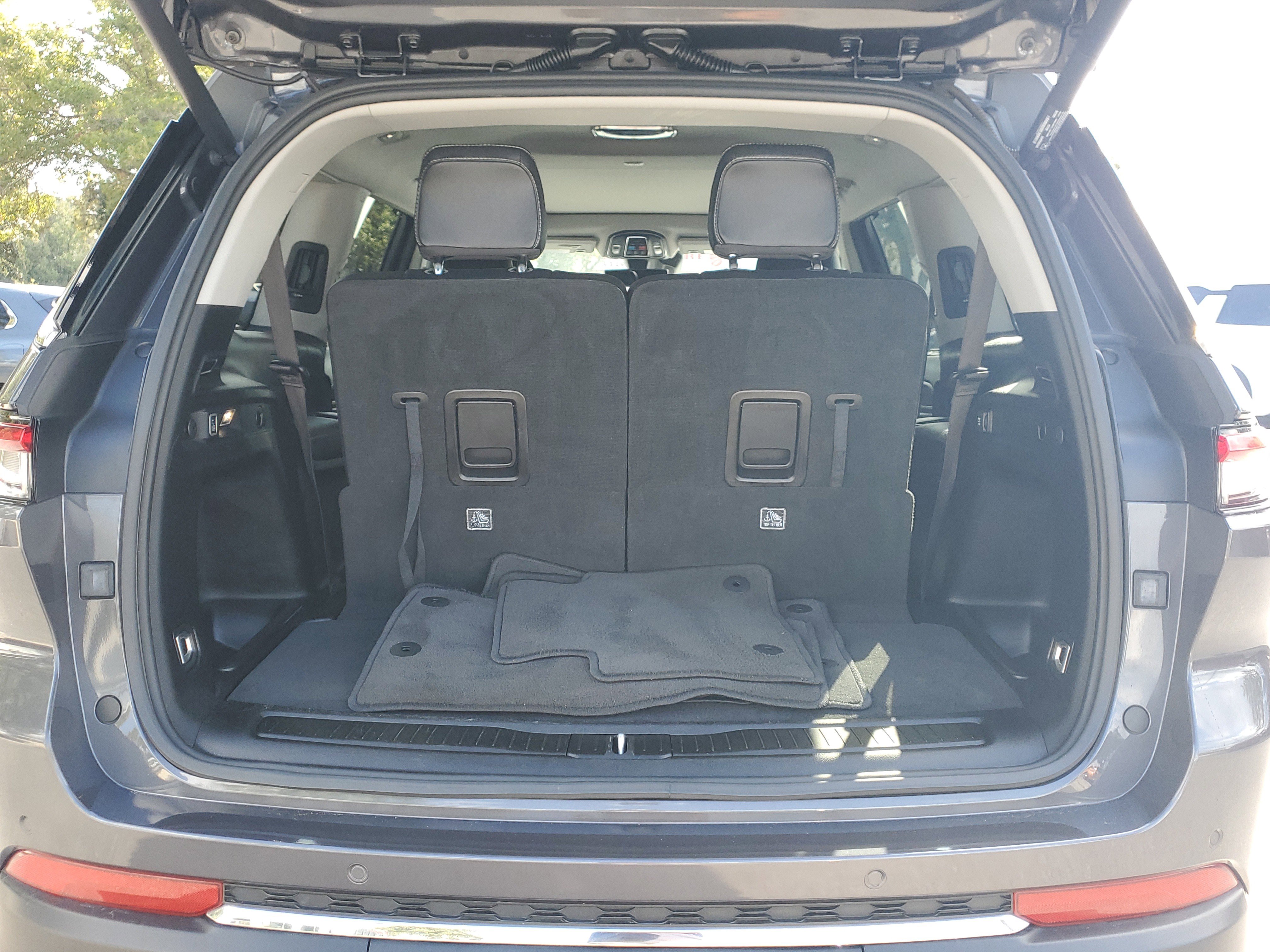 Used 2022 Jeep Grand Cherokee L Limited w/ Luxury Tech Group II image 10