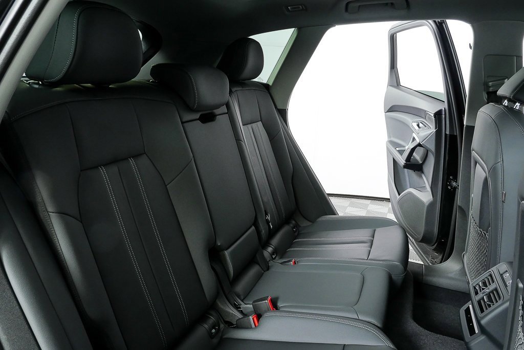Certified 2025 Audi Q5 Premium w/ Convenience Package image 21