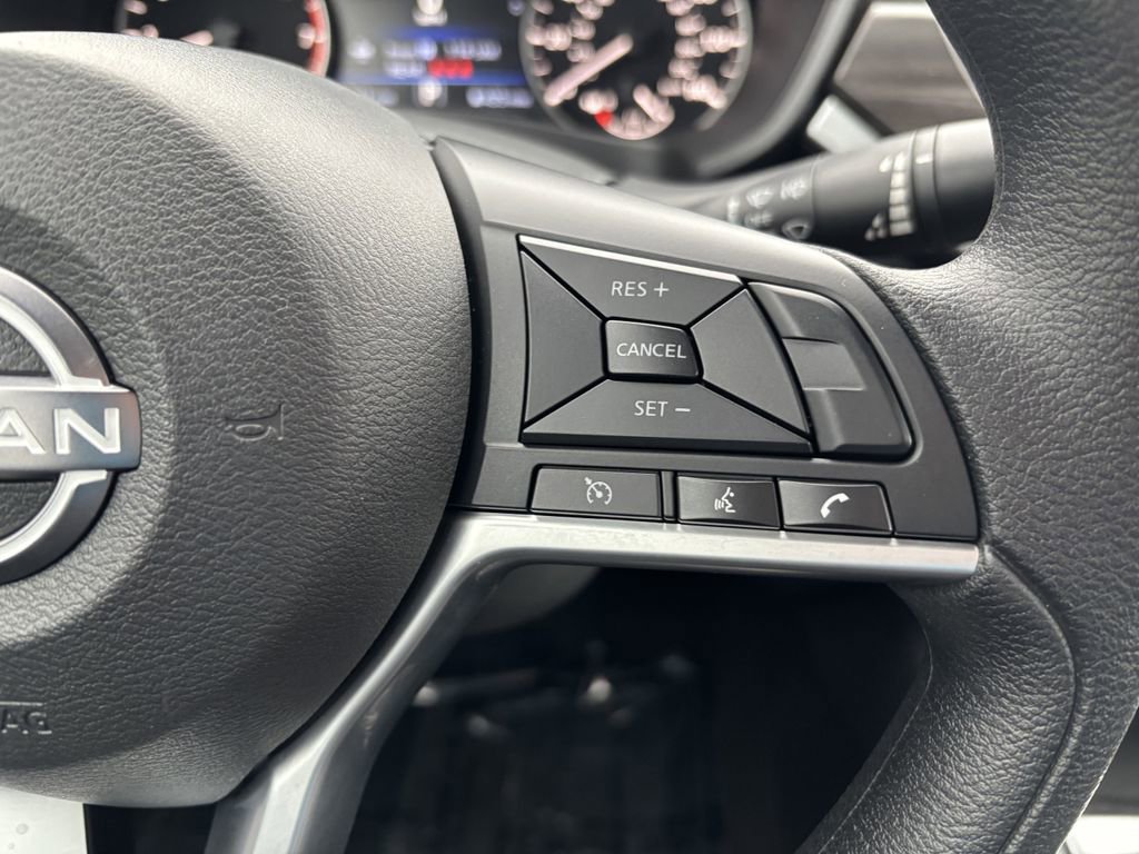 Used 2025 Nissan Altima 2.5 SV image 15