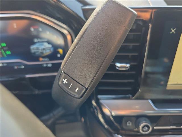 Used 2023 Chevrolet Silverado 1500 LT RWD image 11