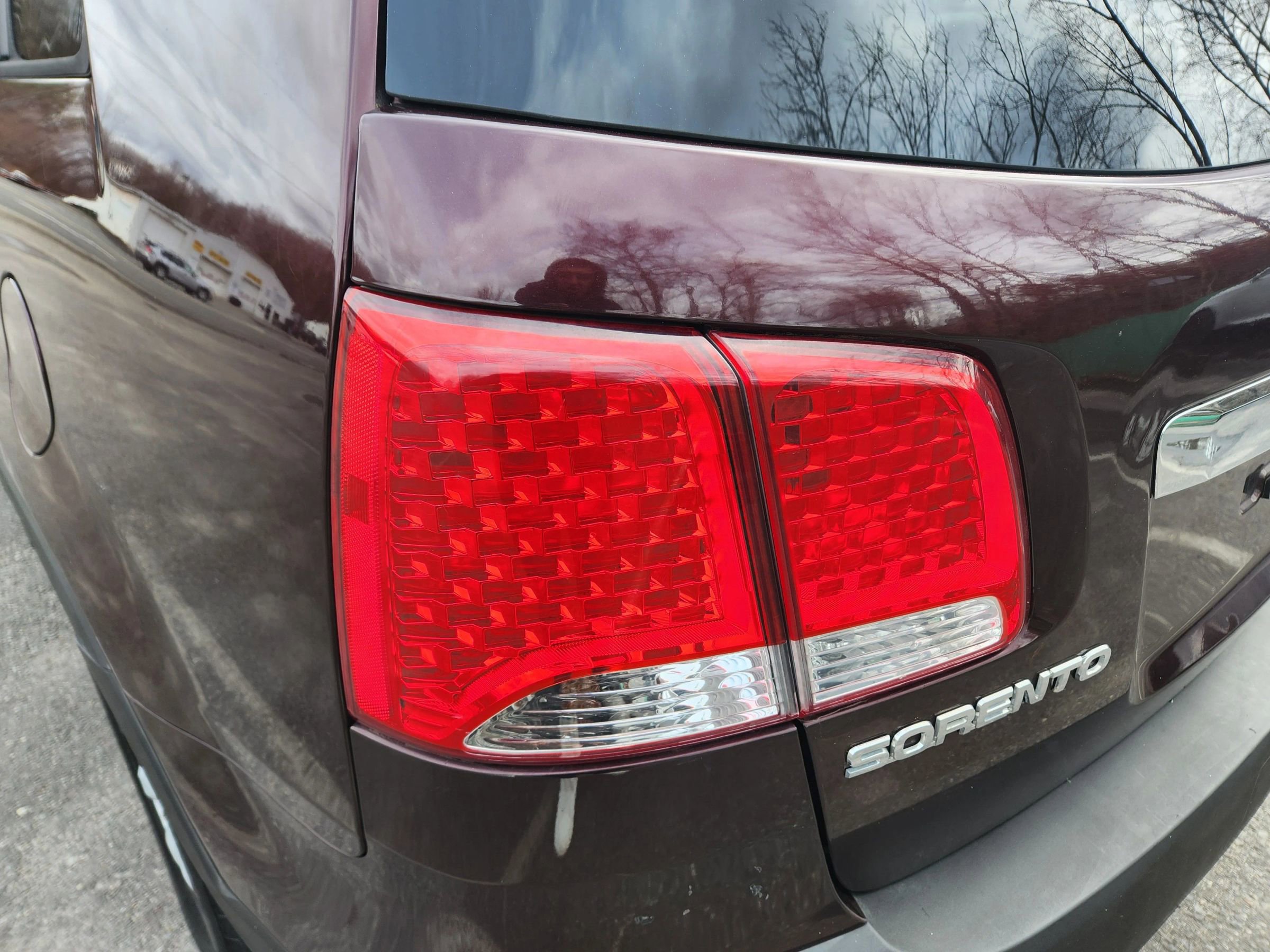 Used 2012 Kia Sorento LX image 11