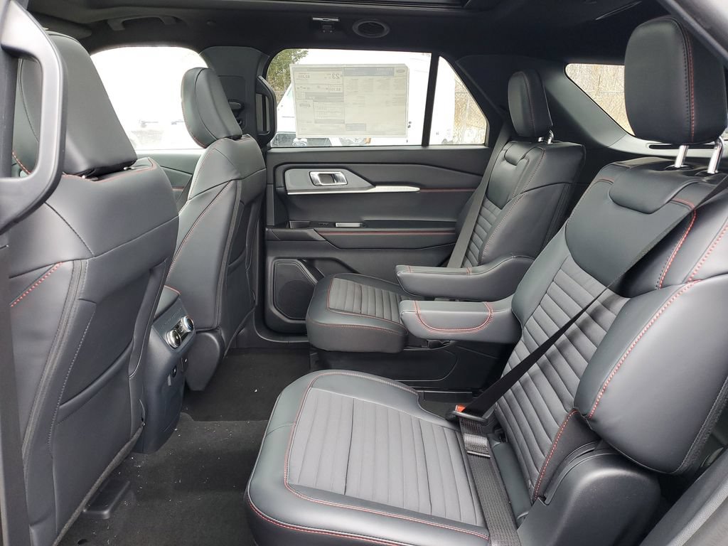 New 2026 Ford Explorer ST-Line AWD/4WD image 30