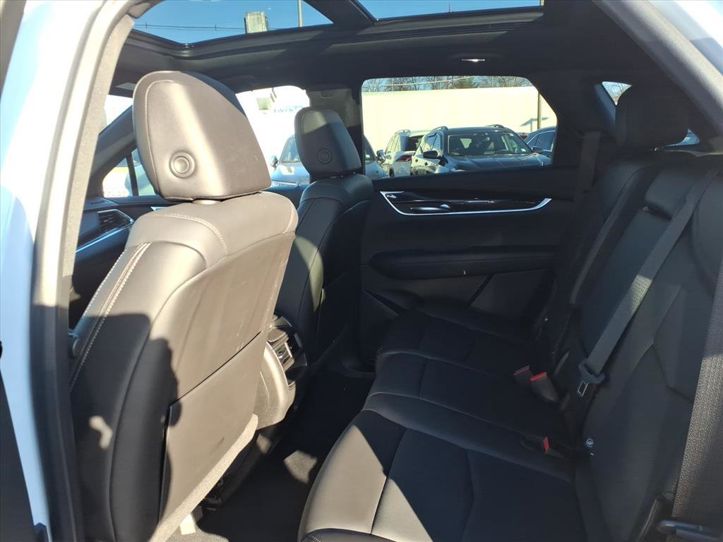 Certified 2022 Cadillac XT5 Premium Luxury image 17