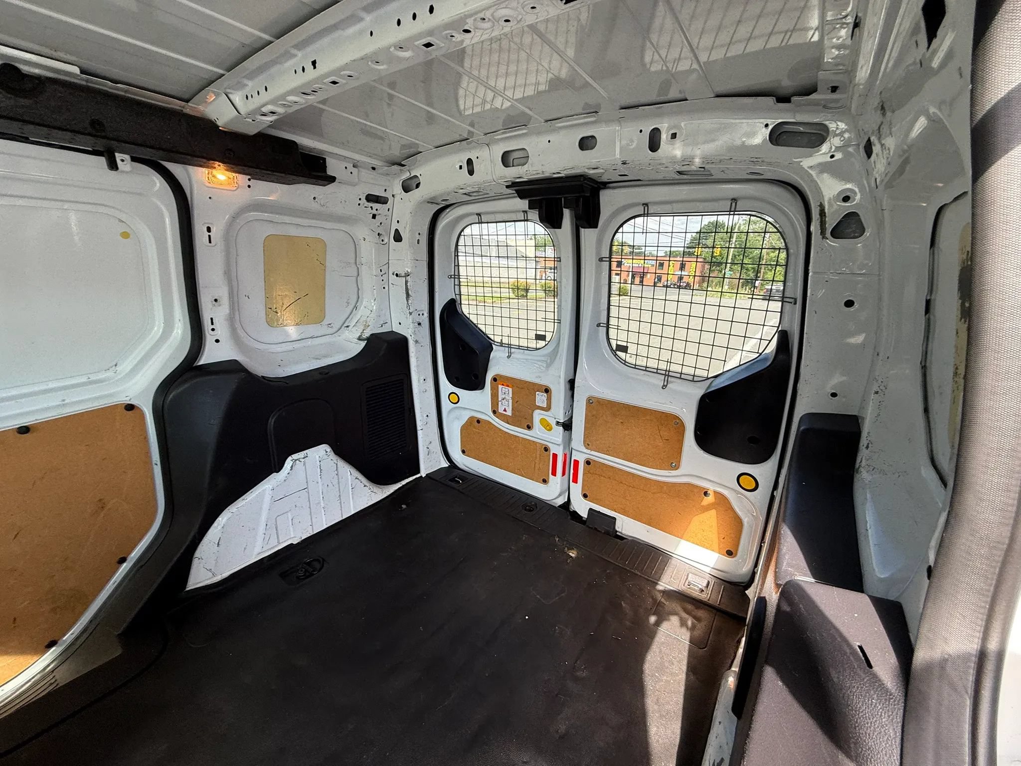 Used 2015 Ford Transit Connect XL FWD image 40