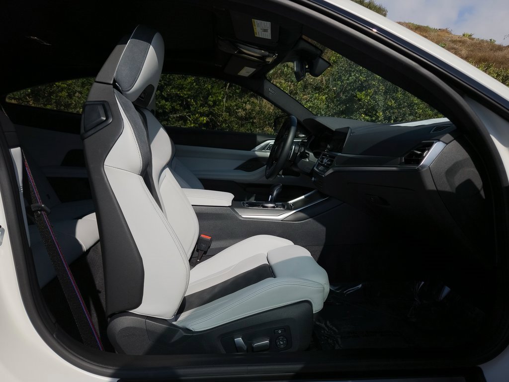 Used 2022 BMW M4 xDrive Competition w/ M Carbon Exterior Package image 24