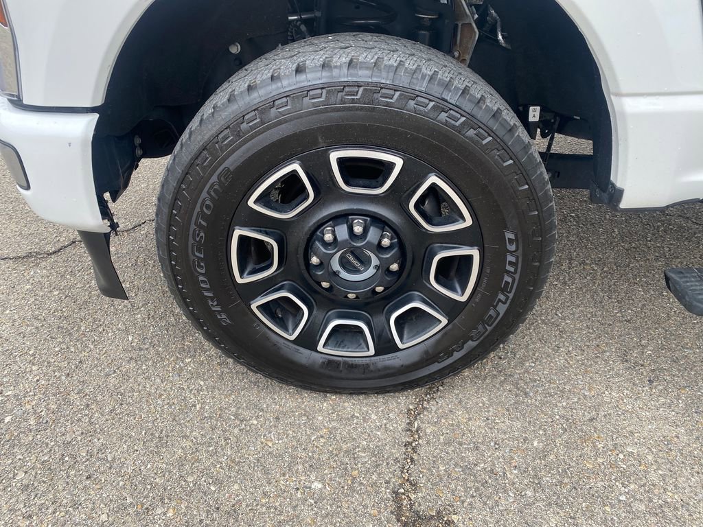 Used 2024 Ford F250 Platinum w/ FX4 Off-Road Package image 27