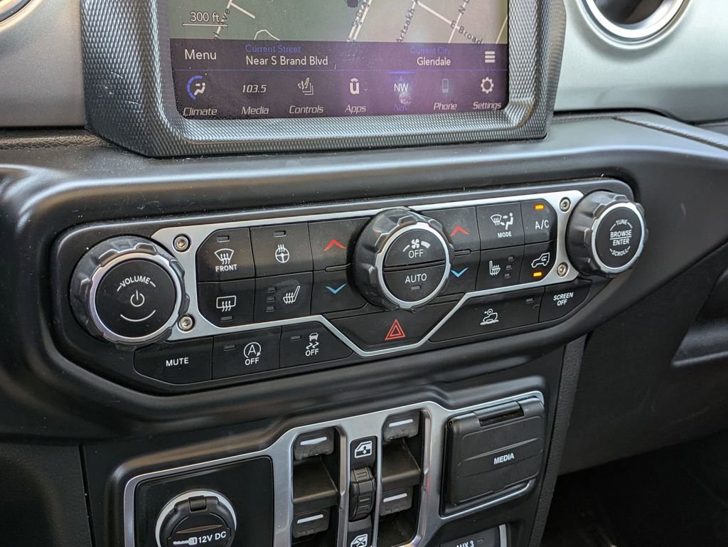 Used 2022 Jeep Wrangler Unlimited Sahara w/ Cold Weather Group AWD/4WD image 17