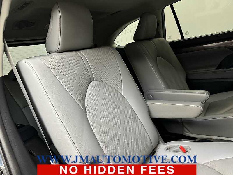 Used 2021 Toyota Highlander Platinum image 20