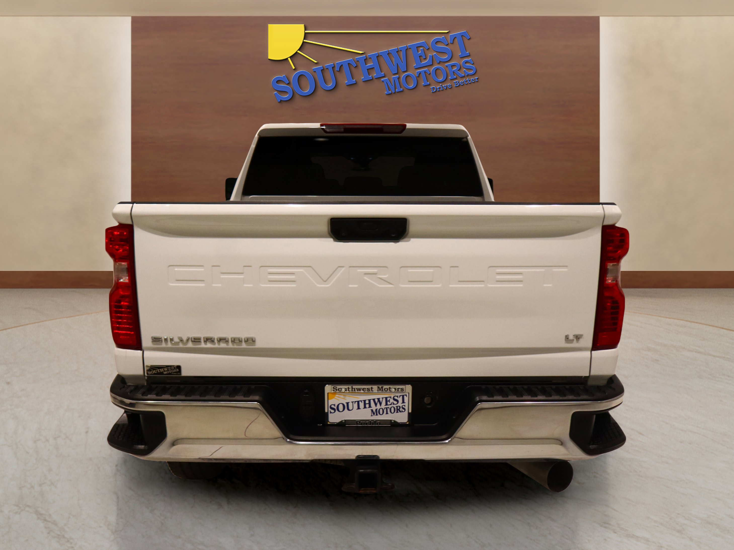 Used 2024 Chevrolet Silverado 2500 LT image 3