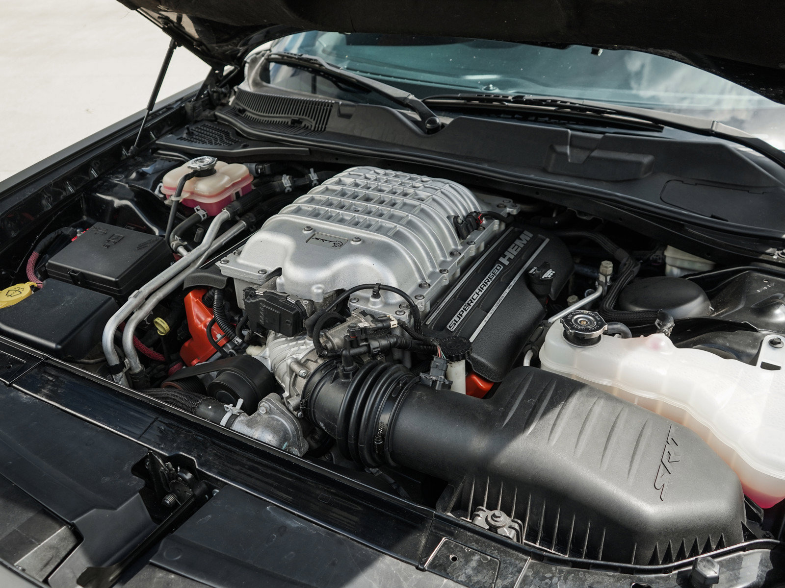 Used 2015 Dodge Challenger SRT Hellcat RWD image 26