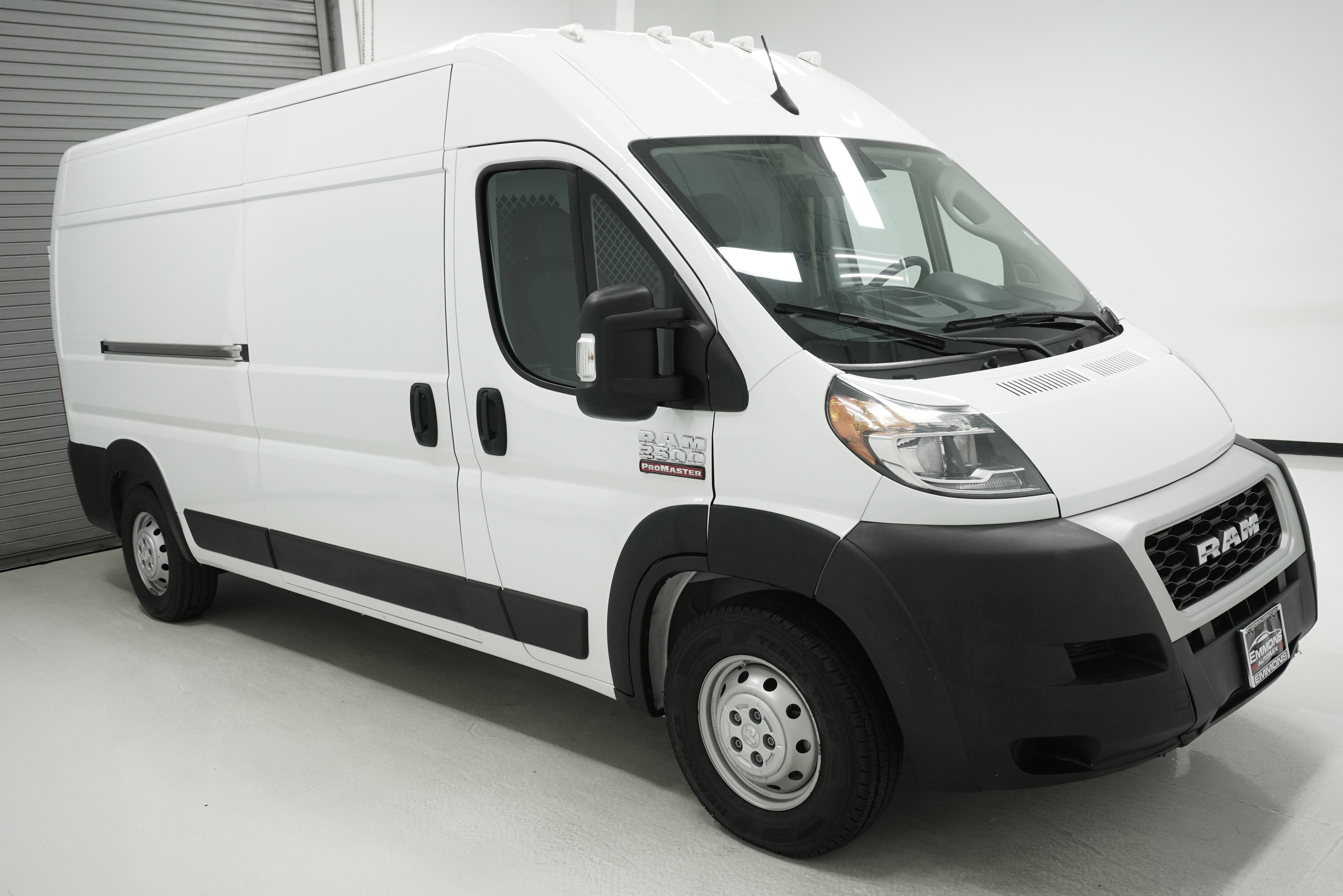 Used 2022 RAM ProMaster 2500 FWD image 2