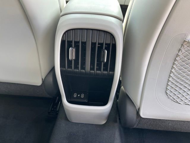 Used 2024 Hyundai Kona Limited image 33